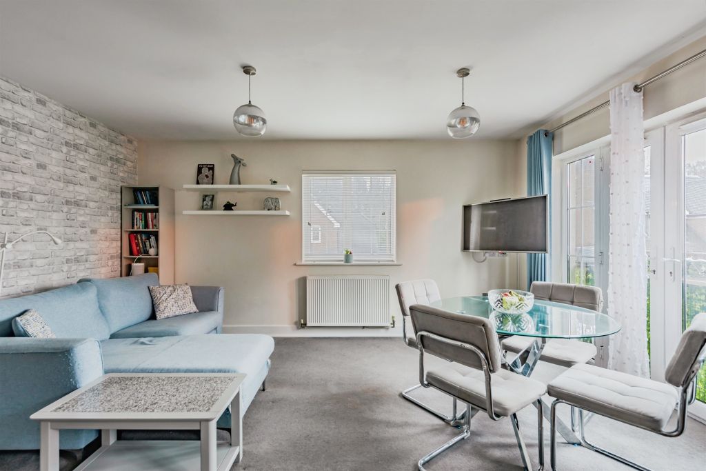 Property photo 3 of 11