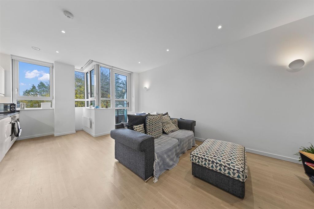 Property photo 3 of 14 13Grantonhouseweb10.Jpg