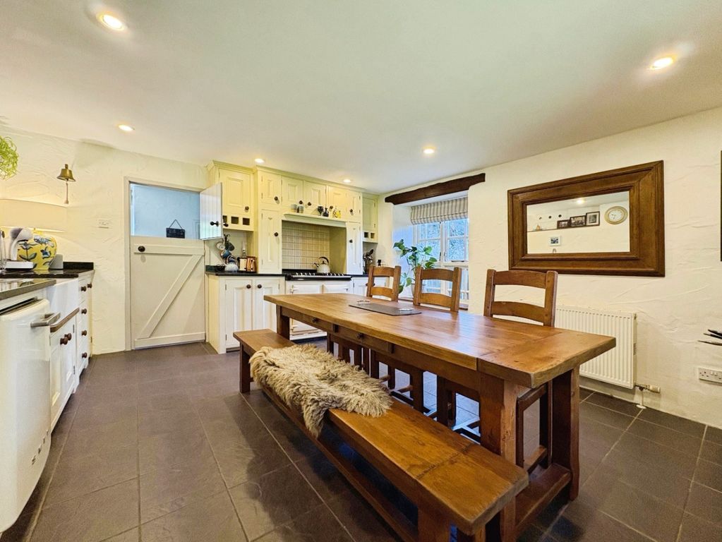 Property photo 2 of 31 5437005