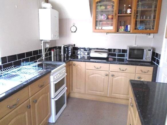 Property photo 2 of 6 Kitchen