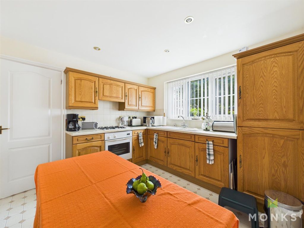 Property photo 3 of 21 Cam01420G0-Pr0735-Still013.Jpg
