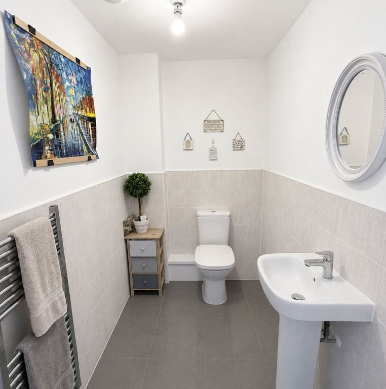 Property photo 3 of 32