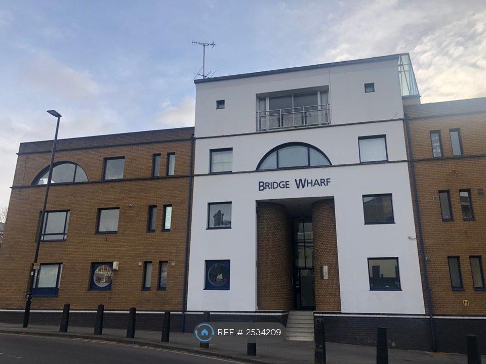 Property photo 1 of 17 Bridge Wharf