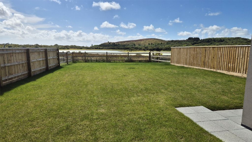 Property photo 3 of 7 Picture No. 14