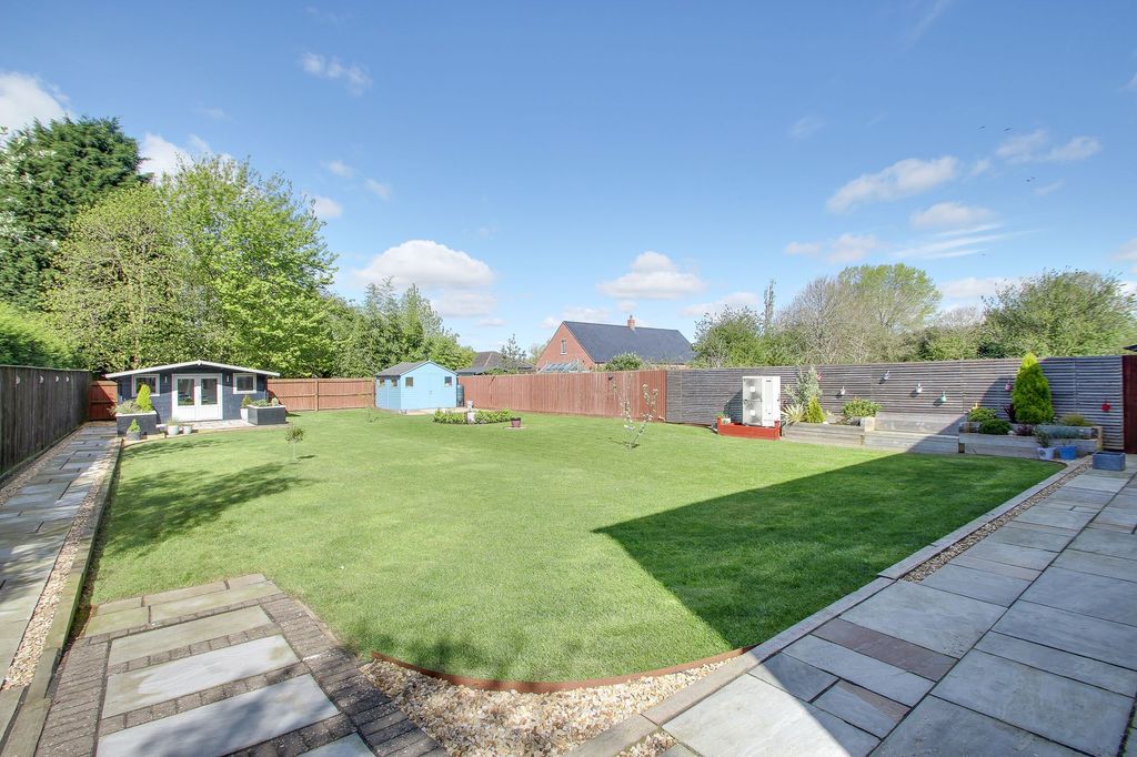 Property photo 2 of 44