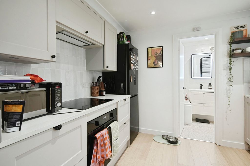 Property photo 3 of 15 Pbox-Img.Jpg
