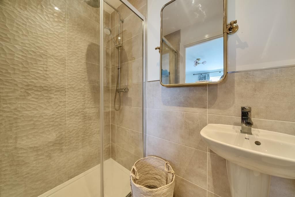 Property photo 2 of 21 Shower Room