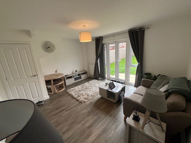 Property photo 3 of 9 Living Room