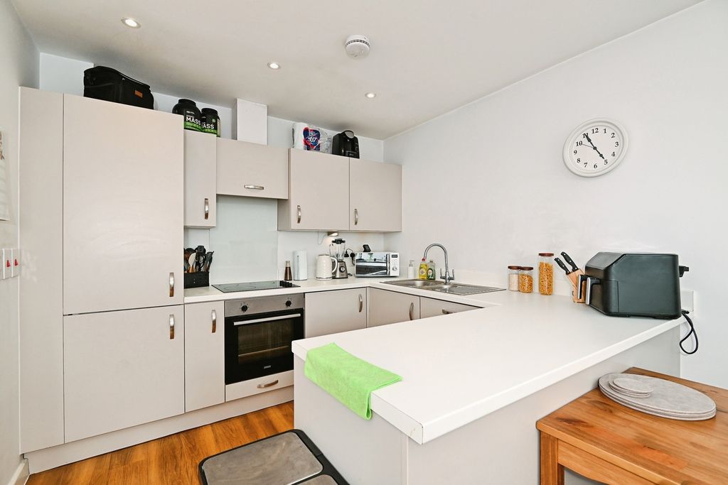Property photo 2 of 6 Pbox-Img.Jpg