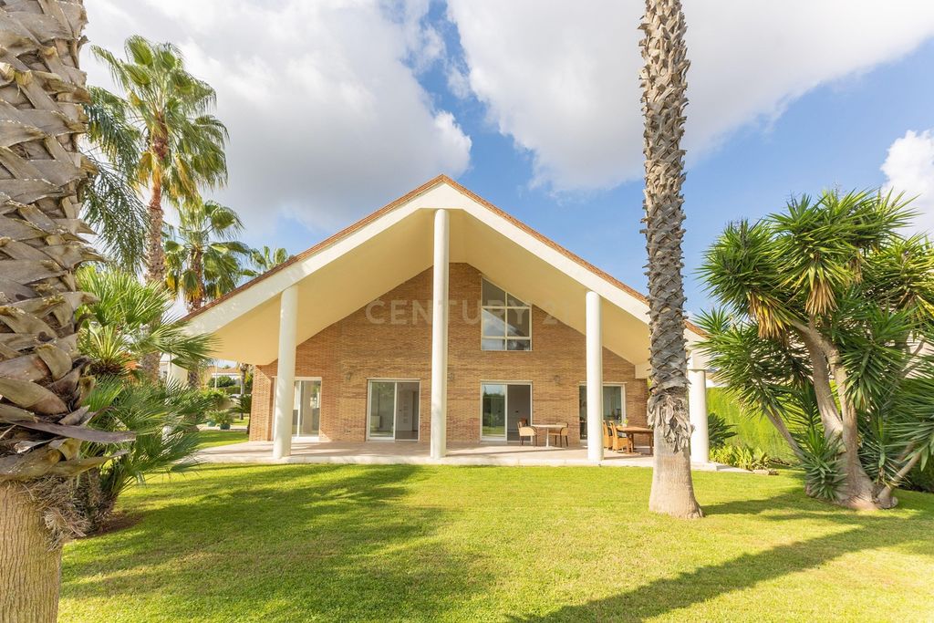 Property photo 3 of 63