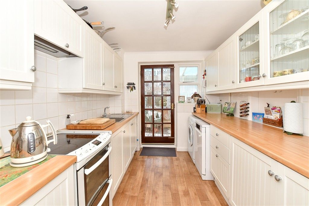 Property photo 2 of 12 Kitchen