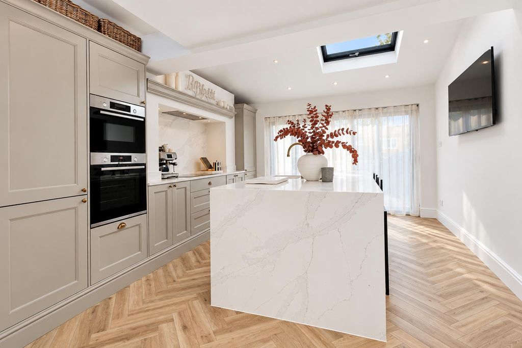 Property photo 1 of 25 Kit.Png