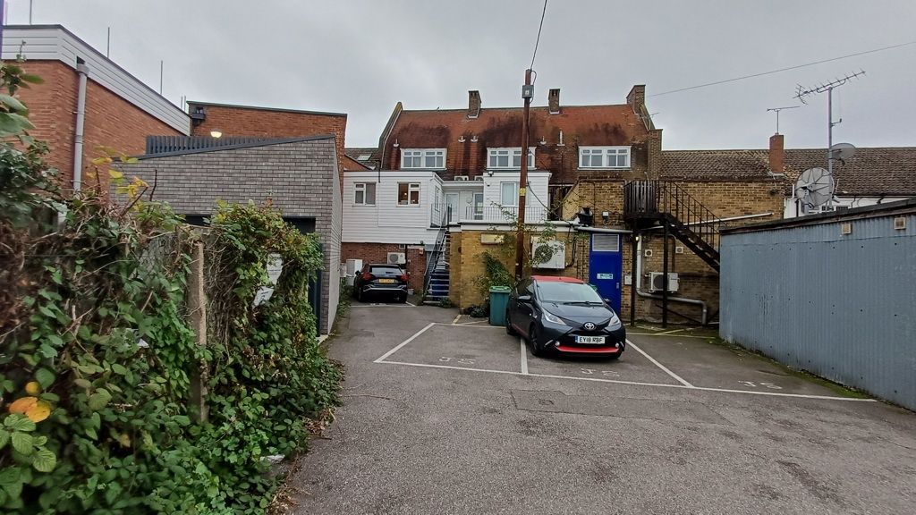 Property photo 2 of 8 Photo 2