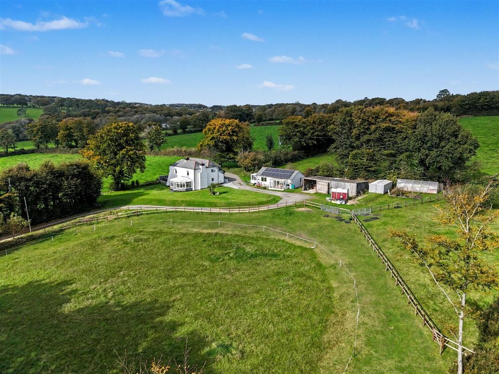 Property photo 2 of 37 The Willows