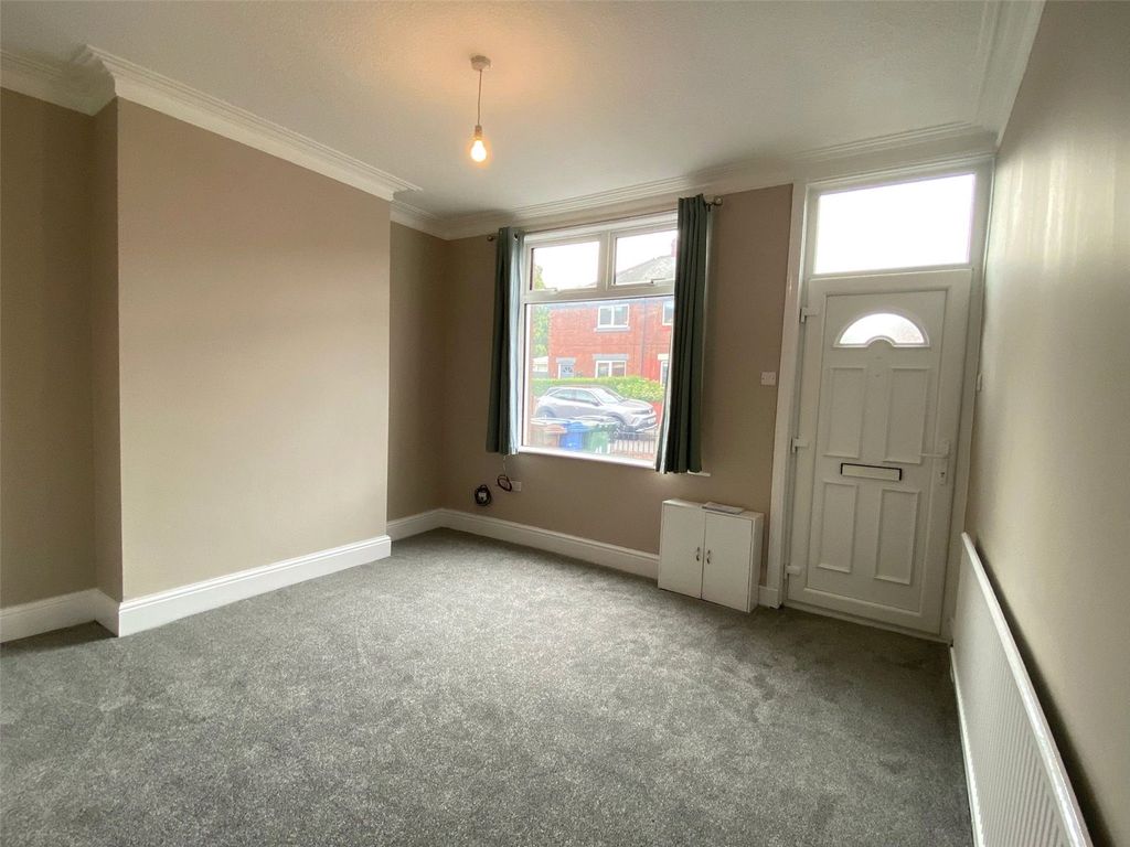 Property photo 2 of 9 Picture No. 02