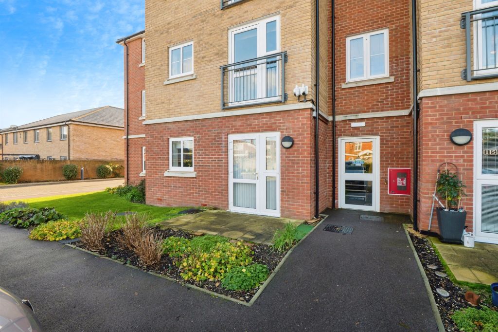 Property photo 1 of 12