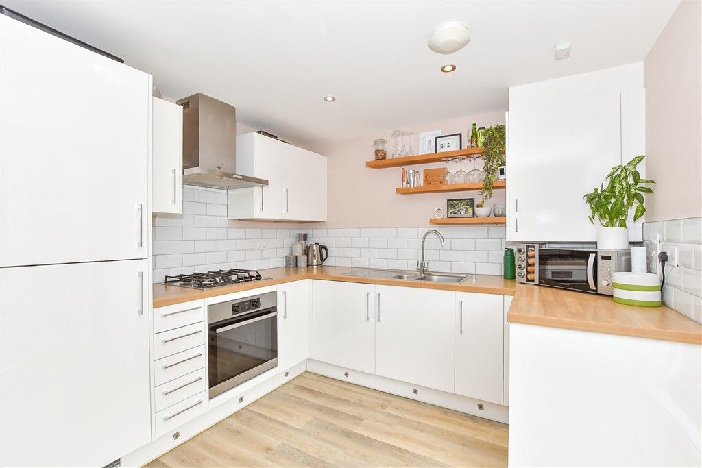 Property photo 3 of 11 Kitchen/Diner