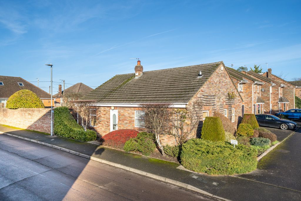 Property photo 1 of 17