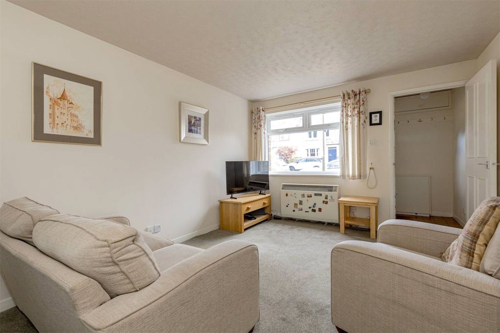 Property photo 2 of 18 Picture No. 04