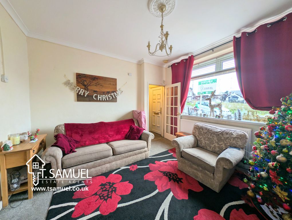 Property photo 2 of 22 Living Room