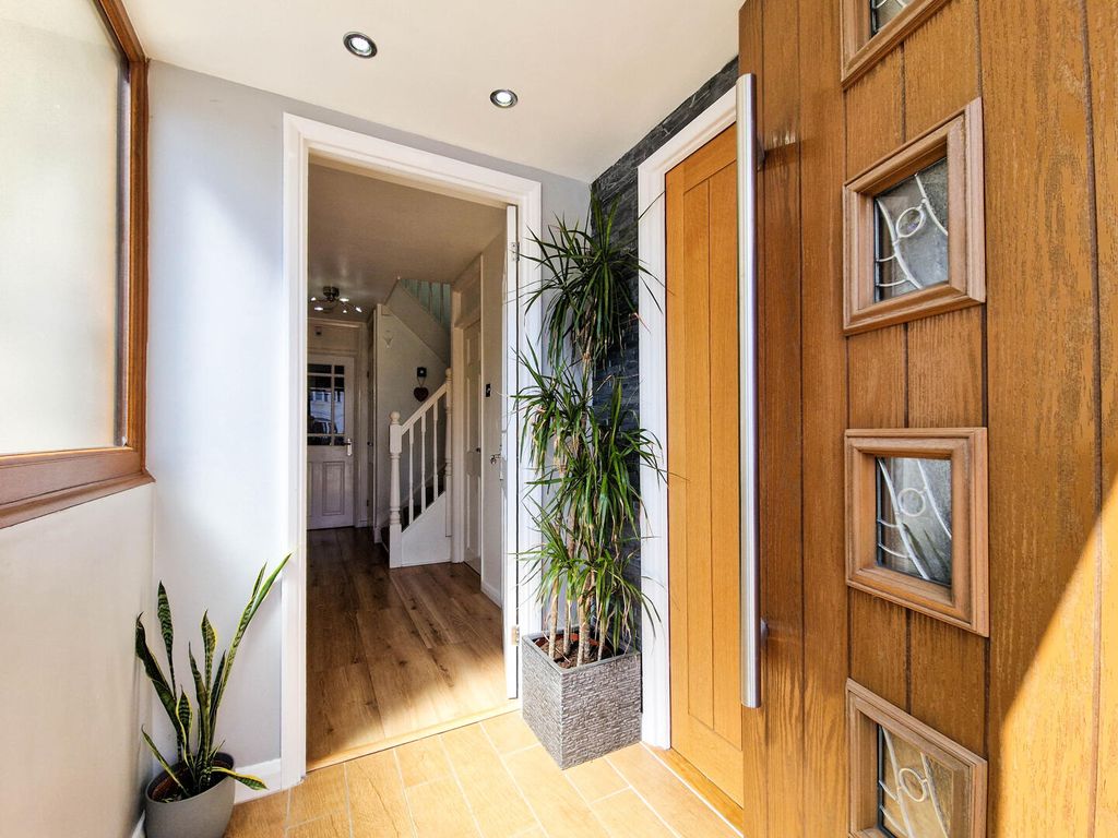 Property photo 3 of 26 Hallway