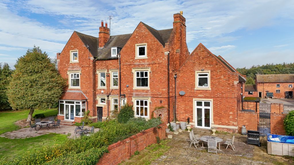 Property photo 2 of 19 Dji_20251001103154_0259_D