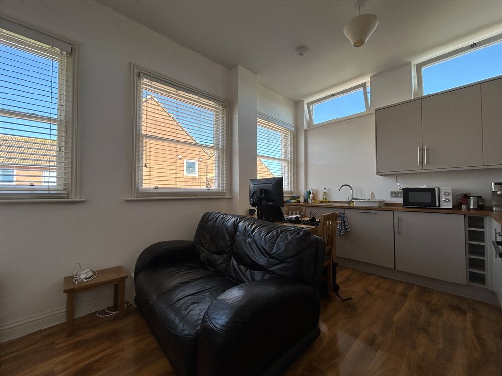 Property photo 3 of 7 Picture No. 23