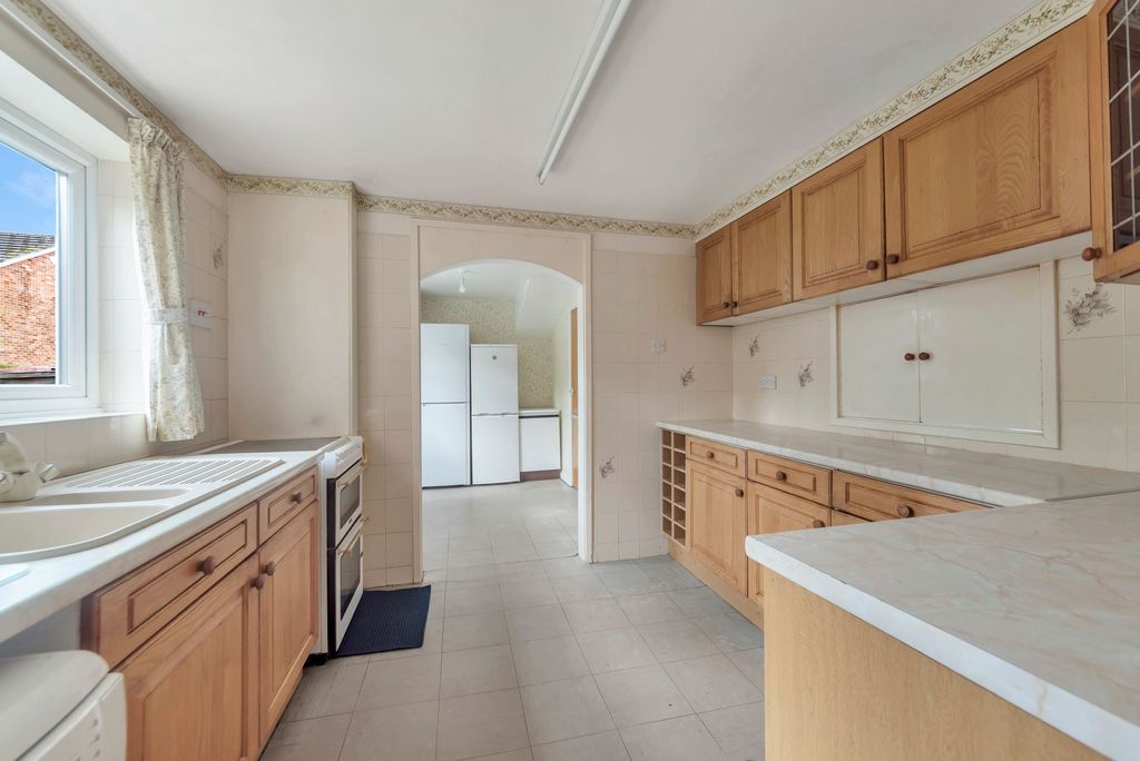 Property photo 2 of 18