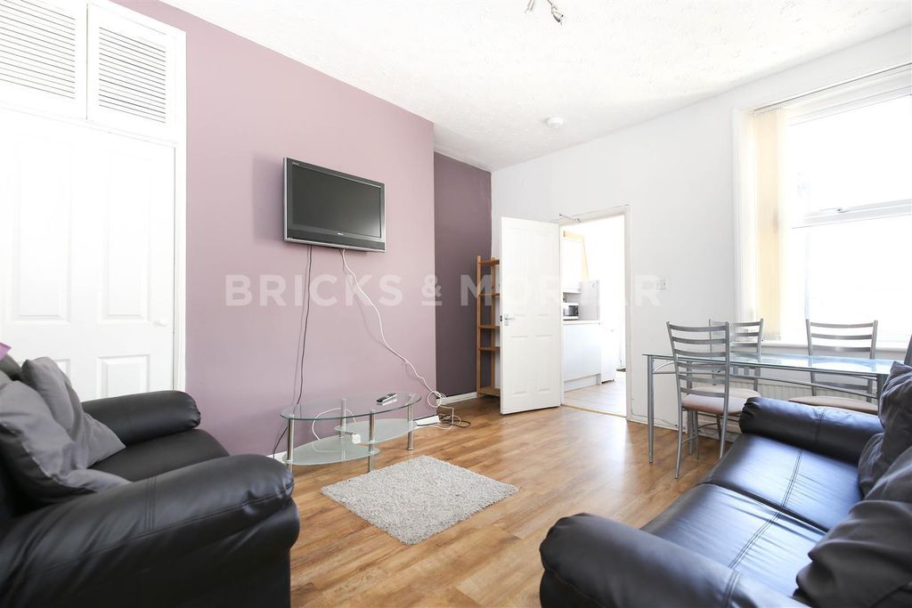 Property photo 2 of 5 Wexbu2A1Cs-Utgkahxfisk5Yek8.Jpg