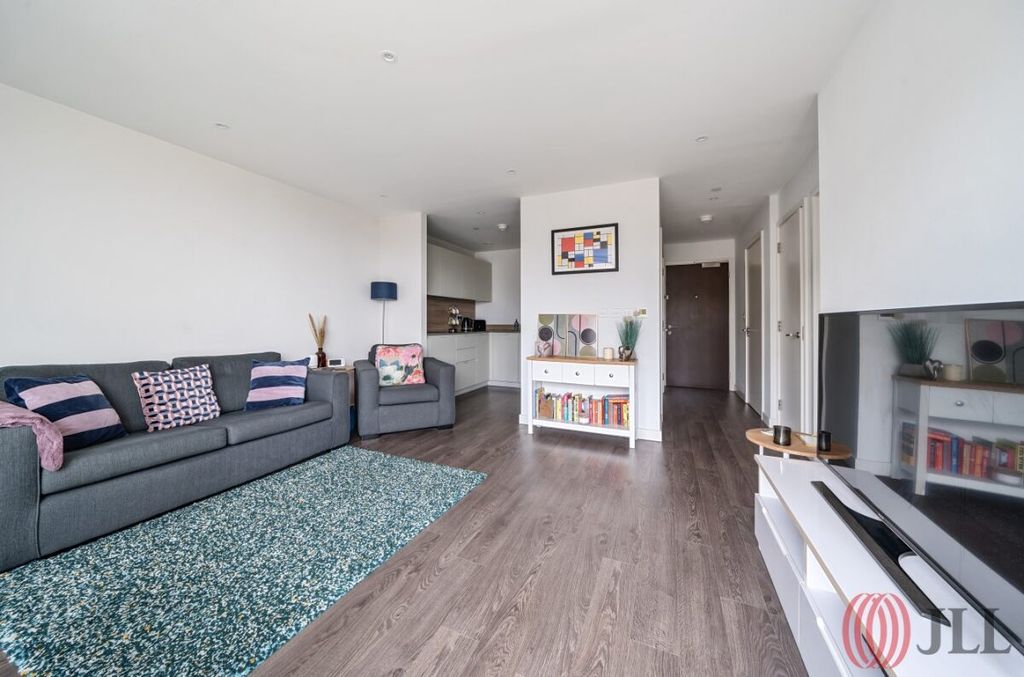 Property photo 3 of 9