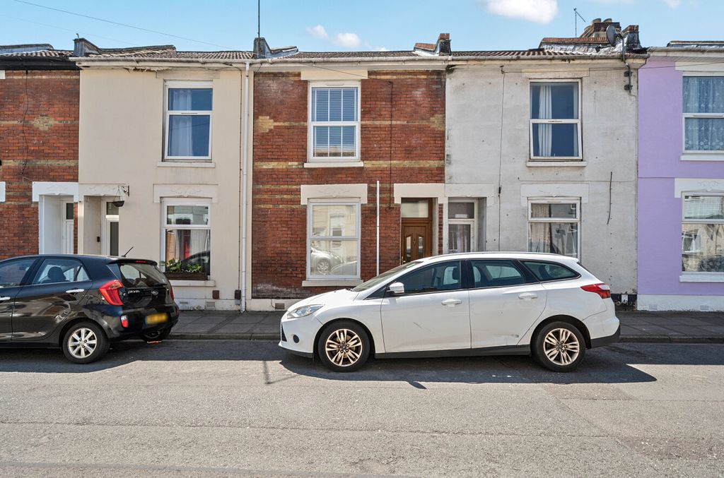 Property photo 1 of 12 1481911-19-6A3535...