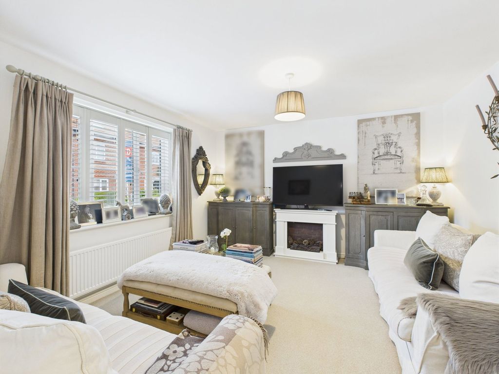 Property photo 3 of 19