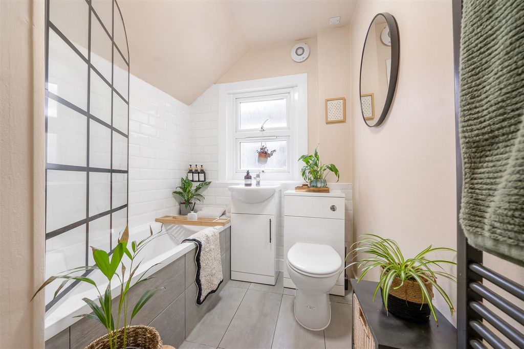 Property photo 2 of 10 Croydon Road-9.Jpg
