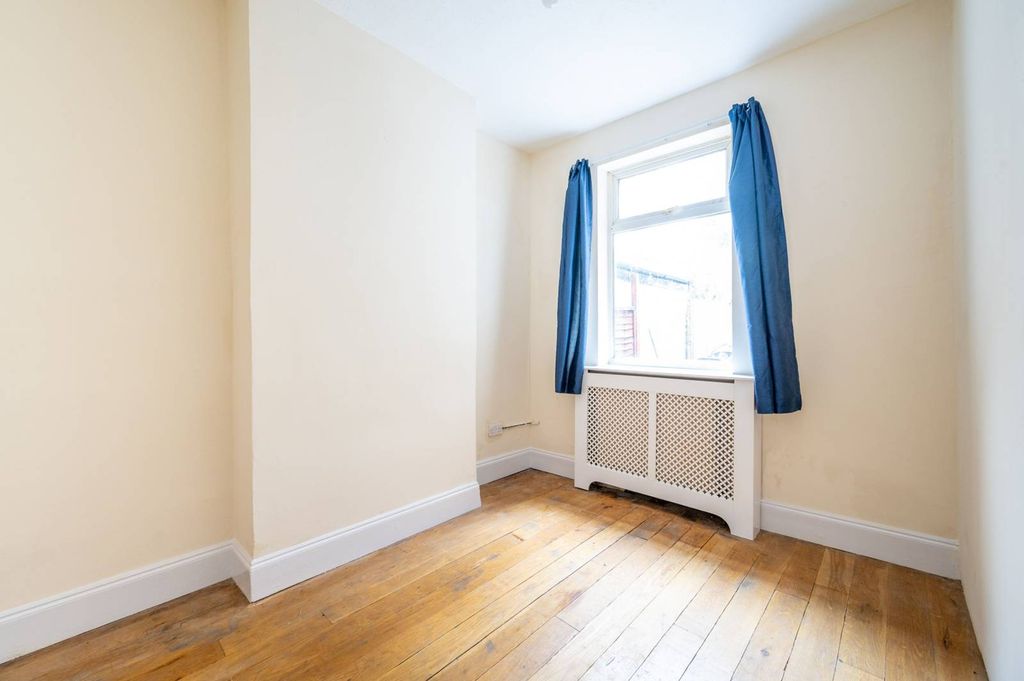 Property photo 3 of 9