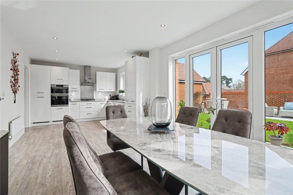 Property photo 2 of 15 Kitchen / Diner