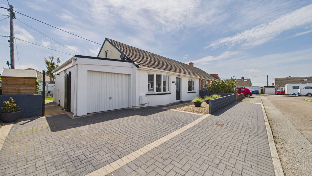 Property photo 1 of 19 Two Bedroom Semi Detached Bungalow