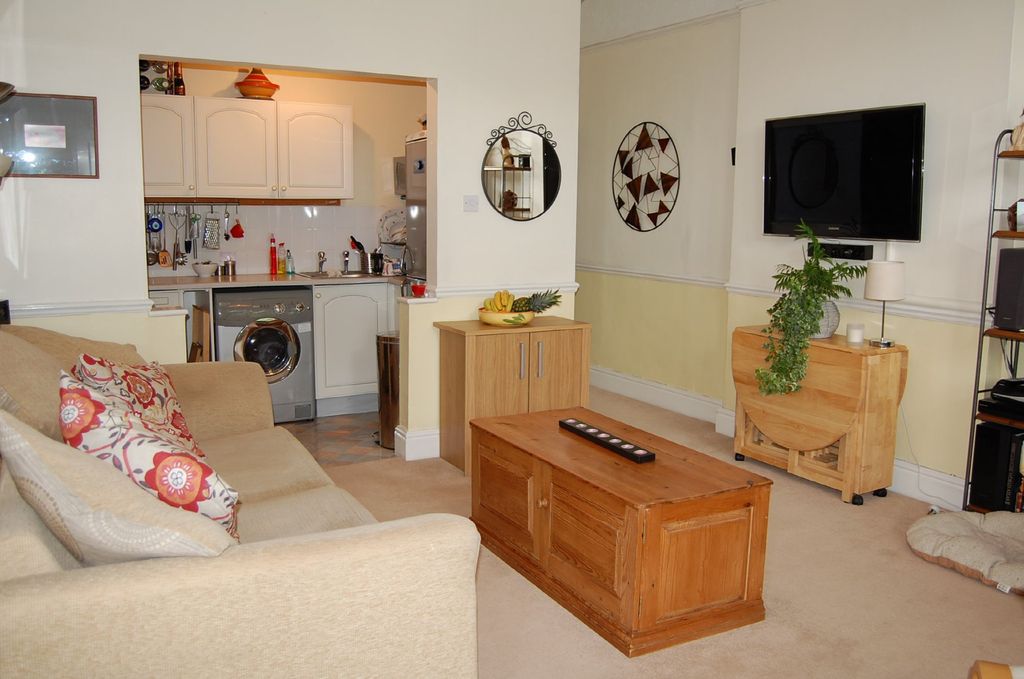 Property photo 3 of 7