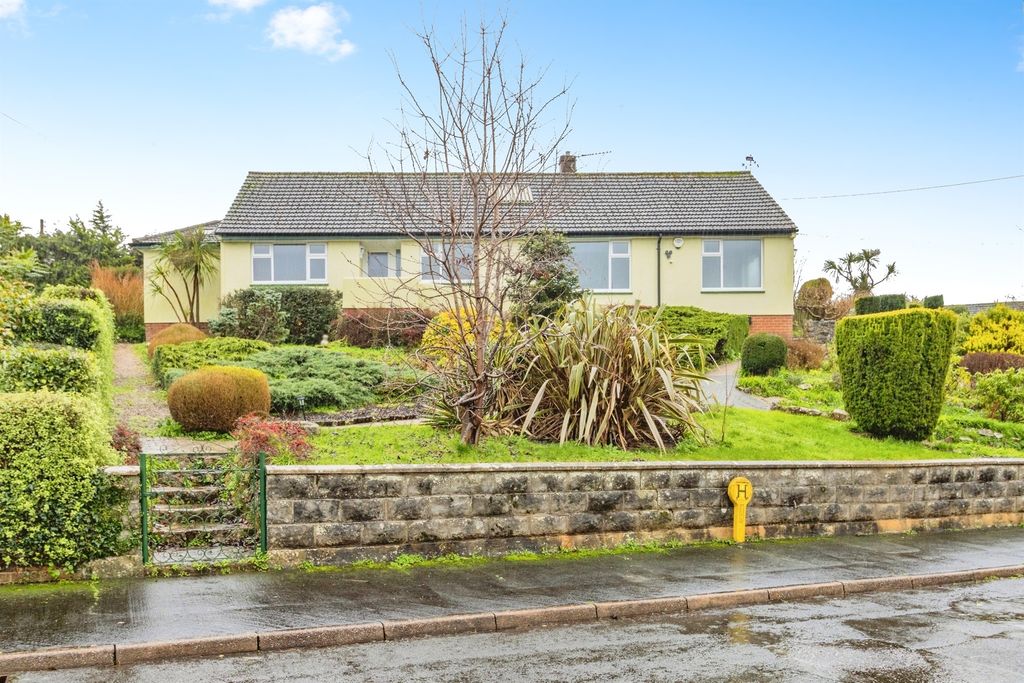 Property photo 1 of 35