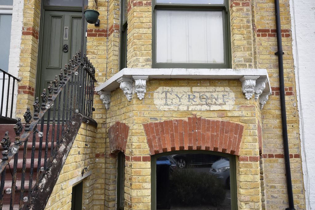 Property photo 2 of 30