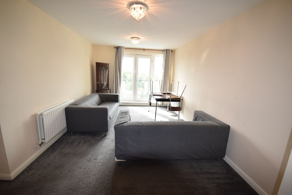 Property photo 2 of 10 Lounge