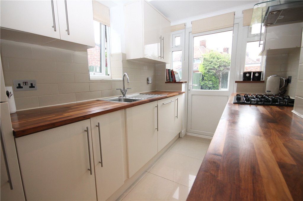 Property photo 2 of 13 Kitchen