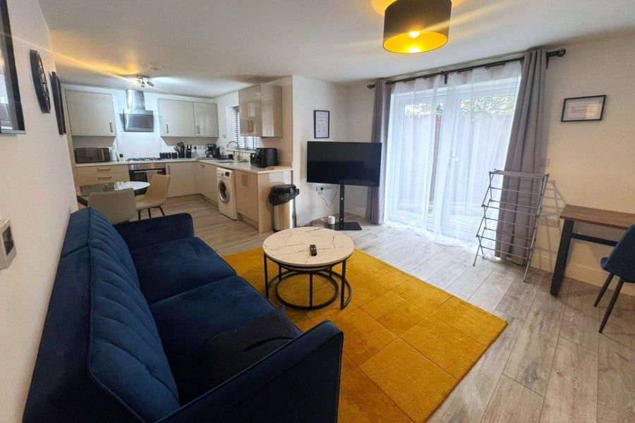 Property photo 1 of 5