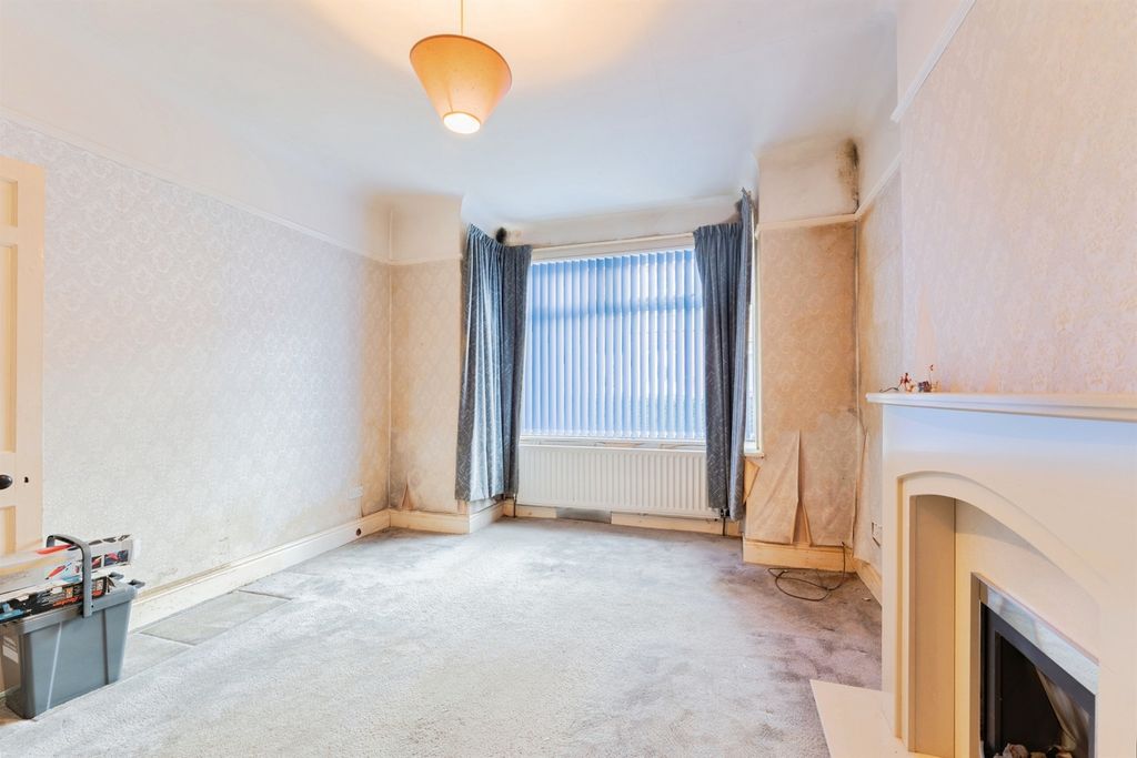 Property photo 3 of 14