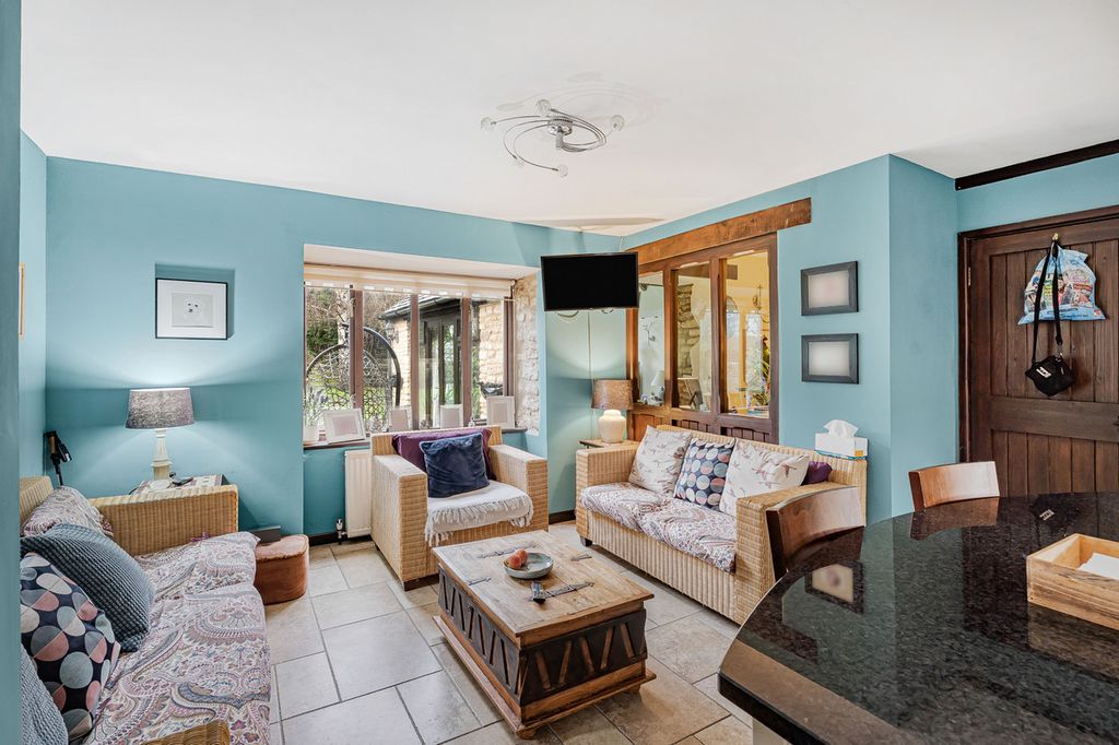 Property photo 3 of 41