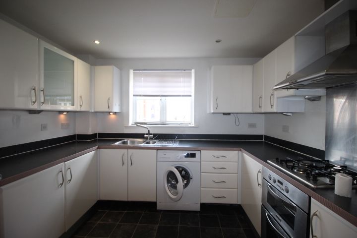 Property photo 2 of 12 Kitchen
