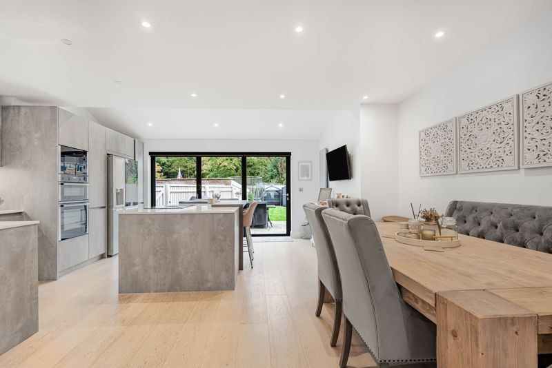 Property photo 3 of 26 Photo 8