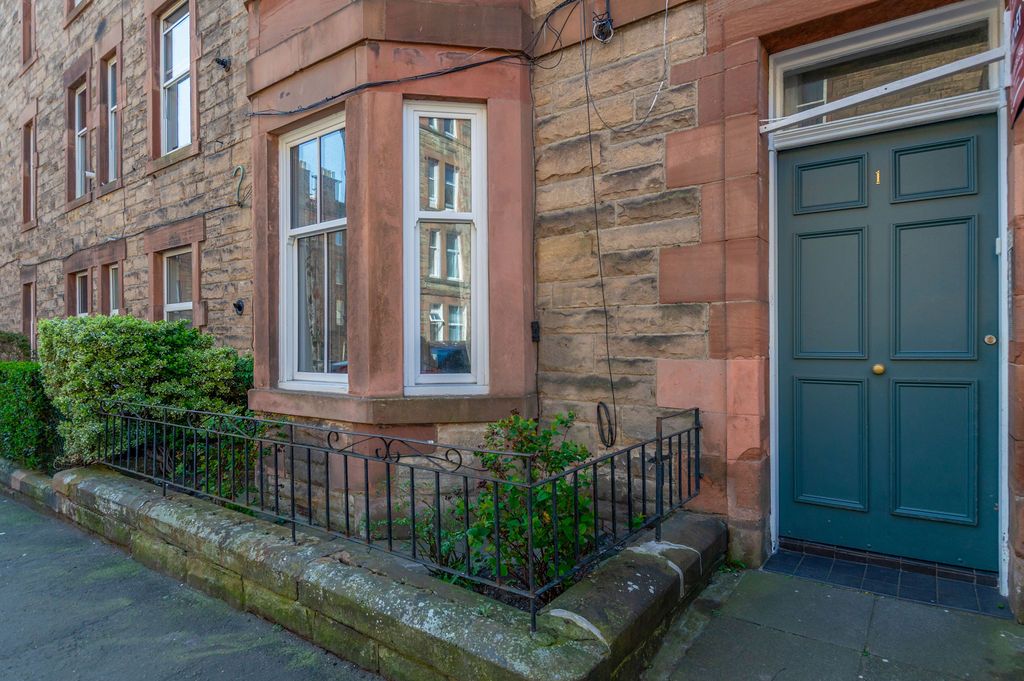 Property photo 3 of 21 Photo 2