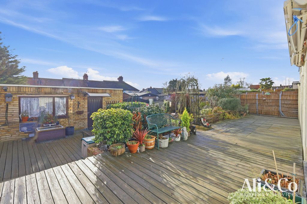 Property photo 3 of 25