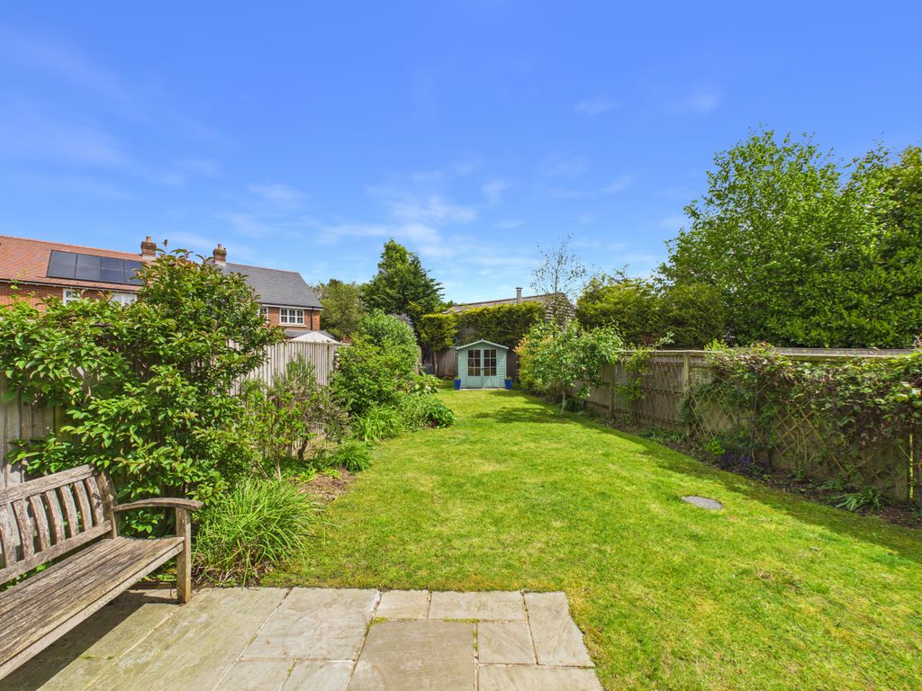 Property photo 2 of 17 Cam01984G0-Pr0599-Still035