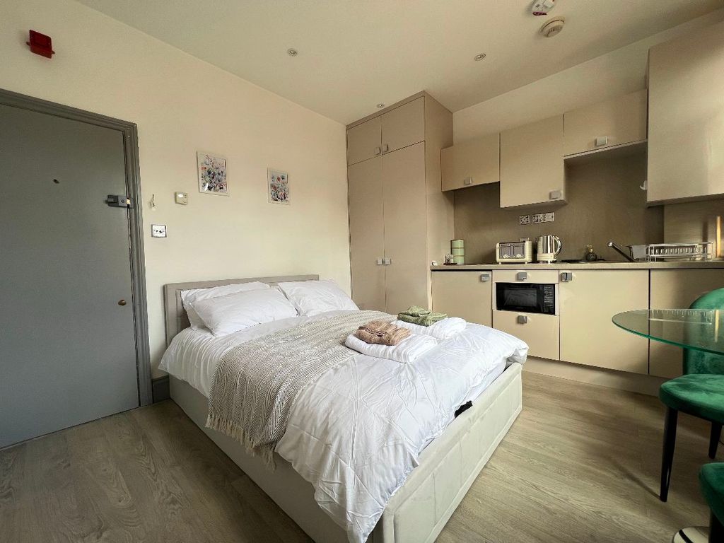 Property photo 2 of 5